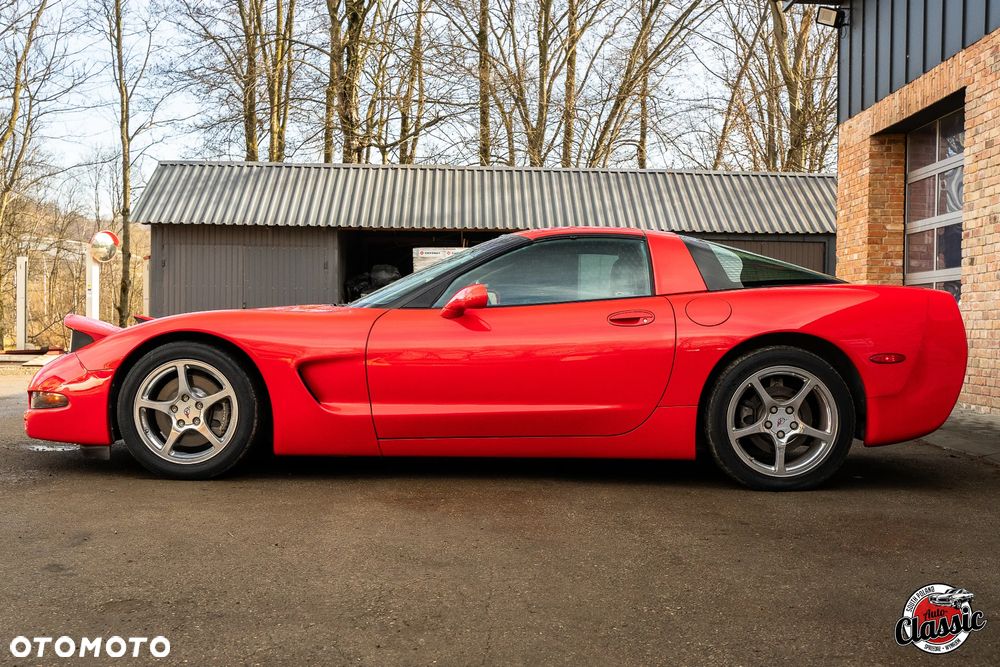 Chevrolet Corvette - 5