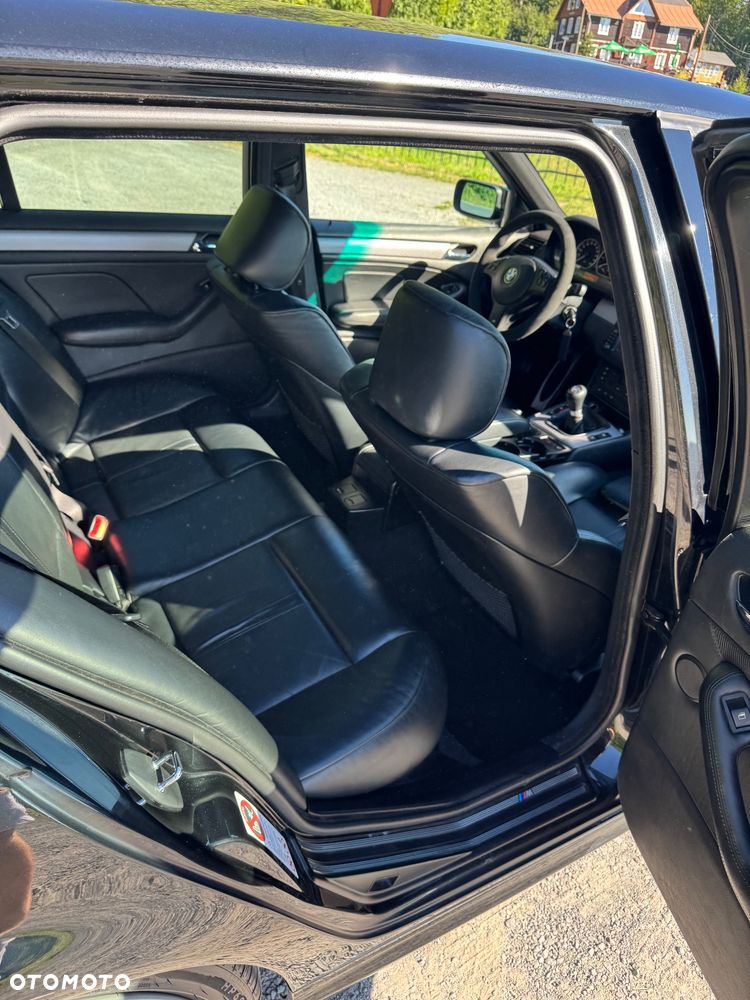 BMW Seria 3 330d Edition Sport - 15