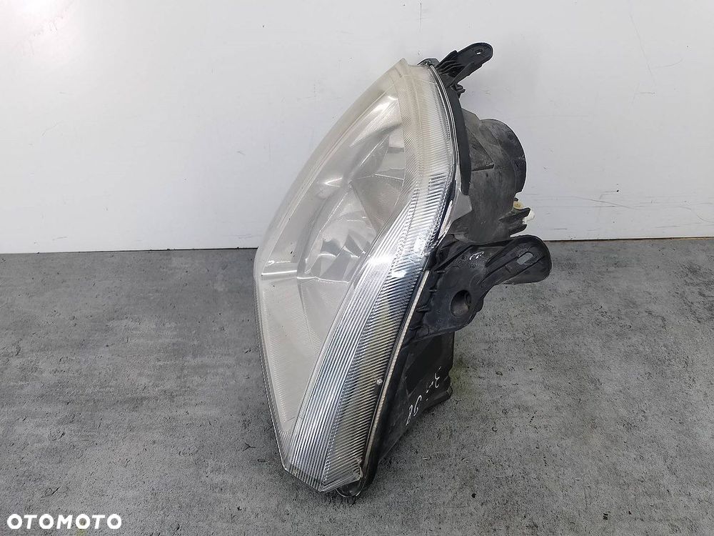 LAMPA PRZÓD PRAWA OPEL MERIVA A - 4