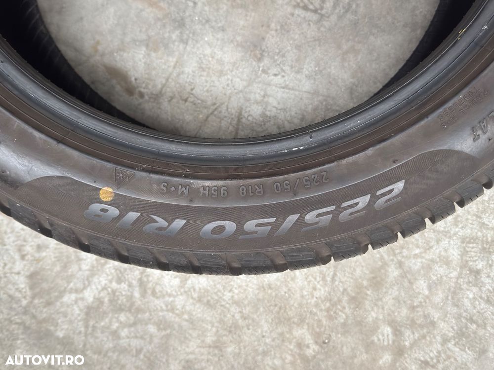 Vând 4 anvelope 225/50/18 Pirelli de iarnă cu runflat ca noi - 5