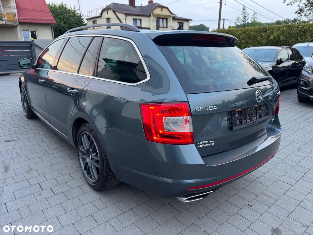 Skoda Octavia 2.0 TSI RS - 11