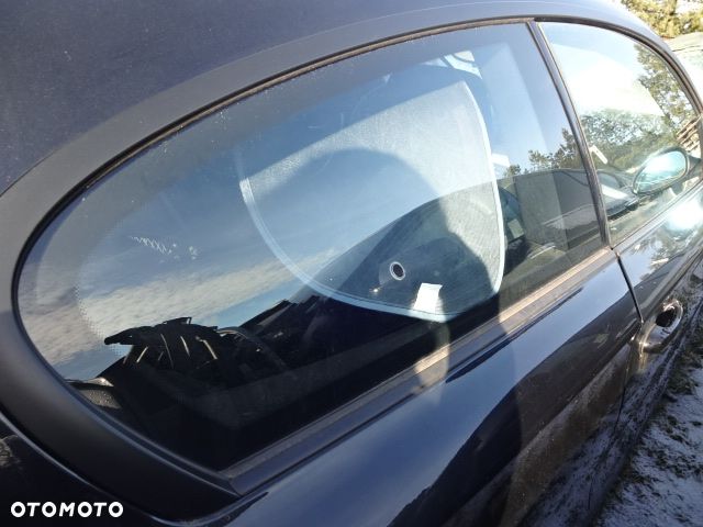 Prawa szyba karoseryjna BMW E81 3 drzwi - 1