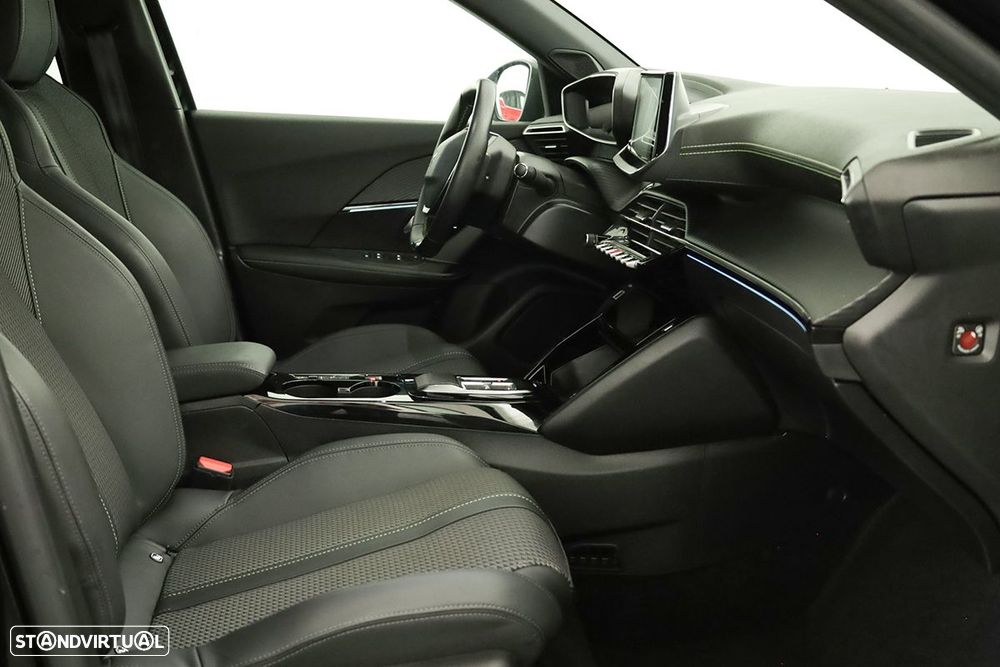 Peugeot e-2008 50 kWh GT - 23
