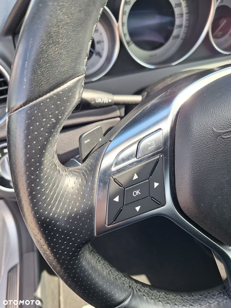 Mercedes-Benz Klasa C 250 CDI DPF BlueEFFICIENCY 7G-TRONIC Edition 1 - 17