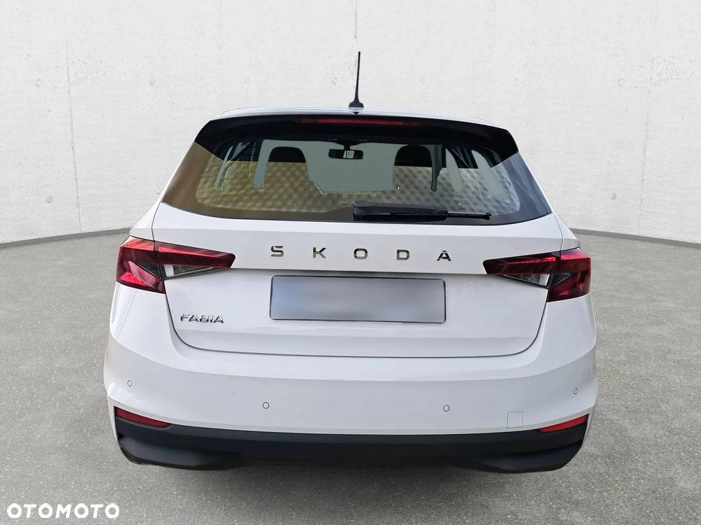 Škoda FABIA VAN 2-osobowy - 7