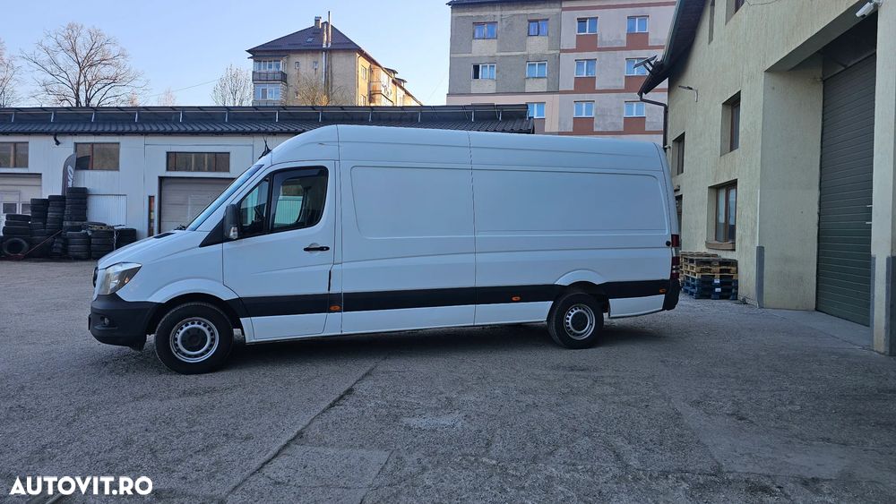 Mercedes-Benz Sprinter - 9