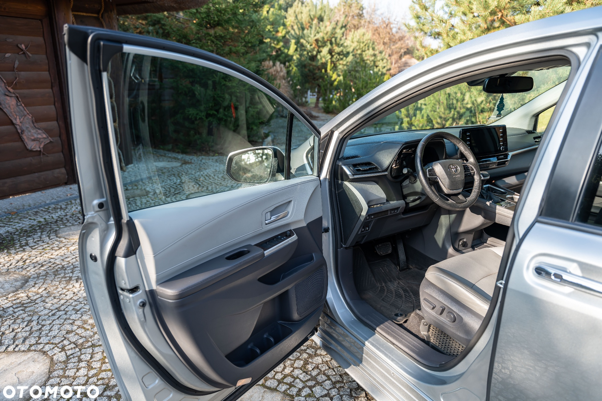 Toyota Sienna - 20