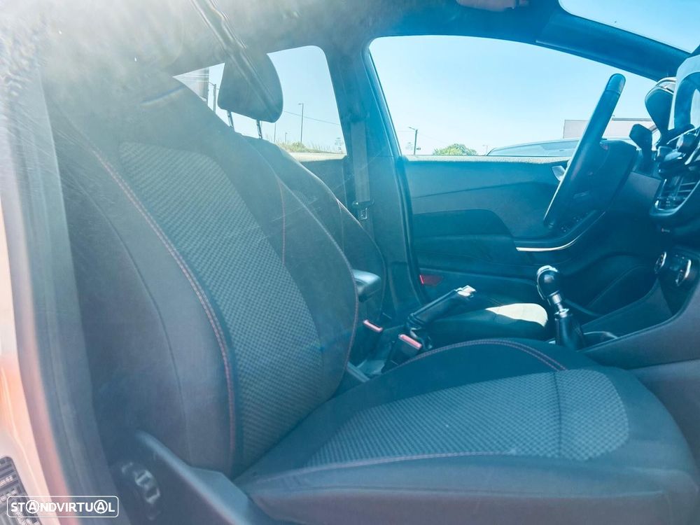 Ford Fiesta 1.0 EcoBoost ST-Line - 15