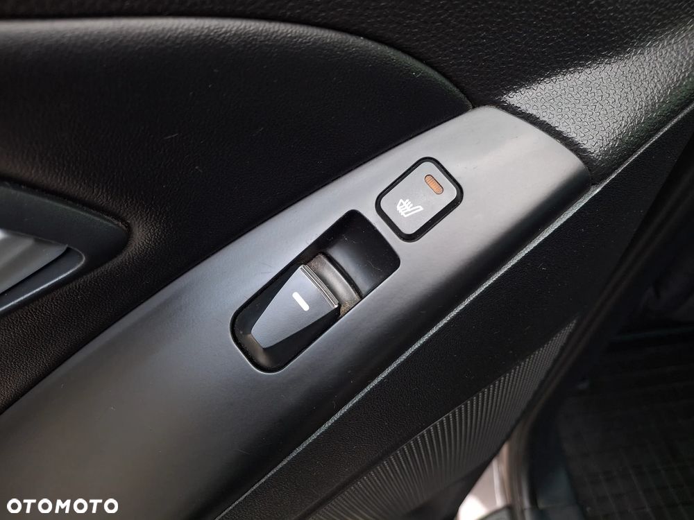 Hyundai ix35 2.0 CRDi 4WD Automatik Premium - 13