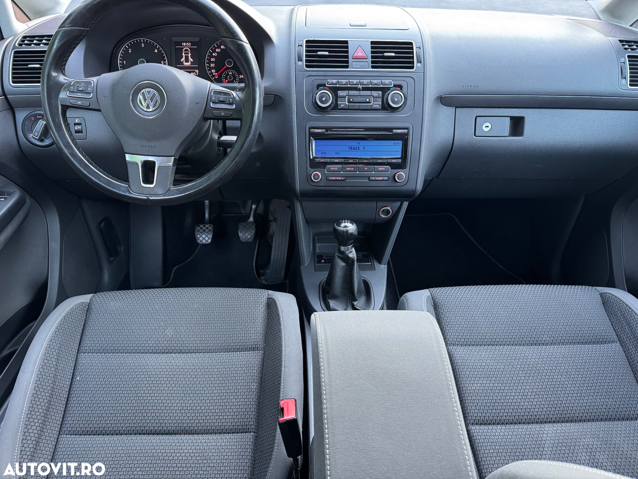 Volkswagen Touran 2.0 TDI DPF Comfortline - 8
