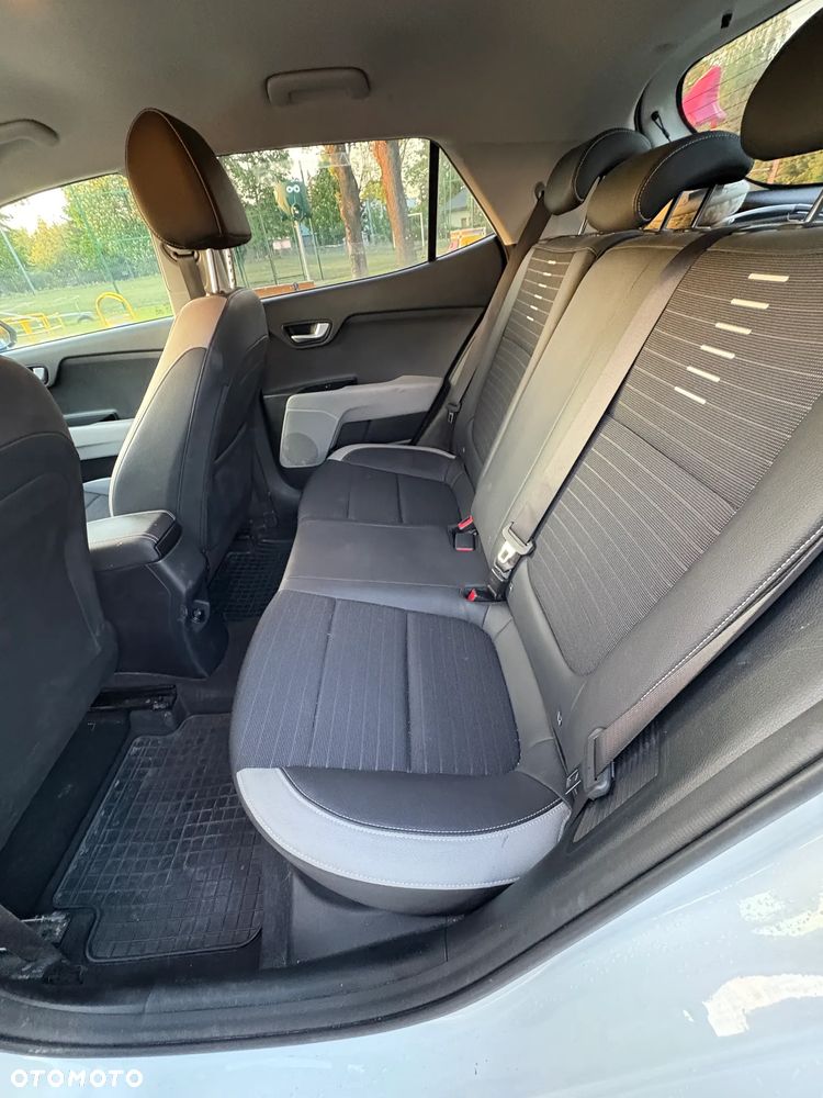 Kia Stonic 1.0 T-GDI L - 11