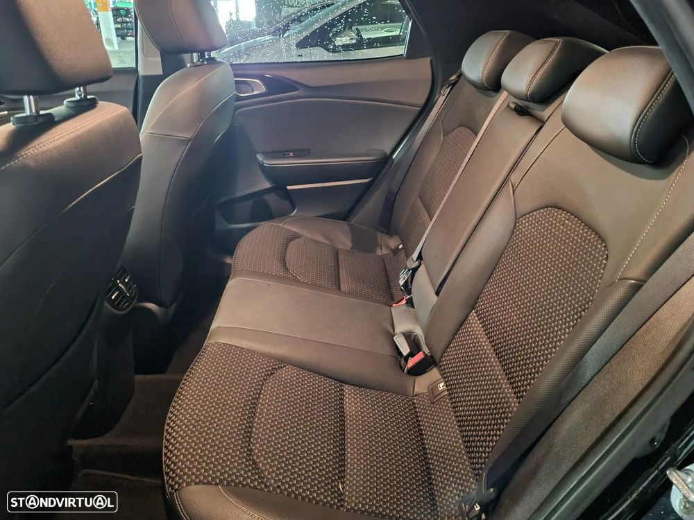 Kia XCeed 1.6 CRDi Tech - 20