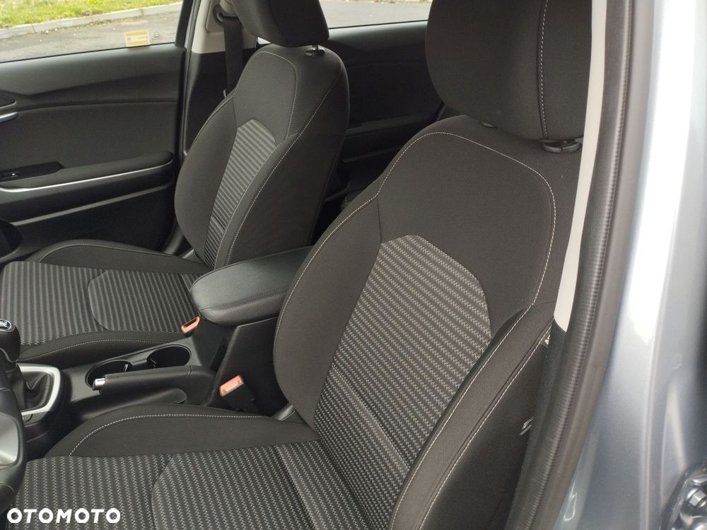 Kia Ceed 1.5 T-GDI M - 11