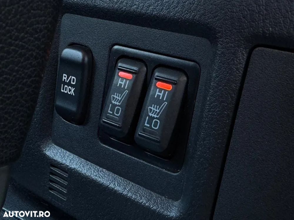 Mitsubishi Pajero 3.2 DI-D Automatik Edition 25 - 12