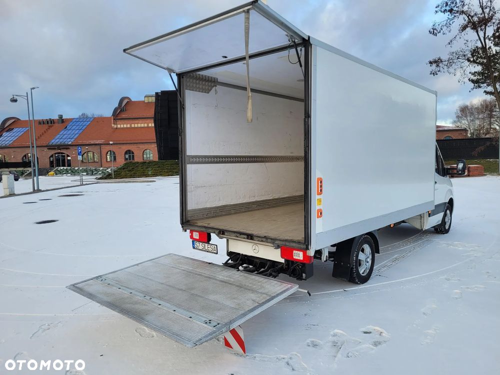 Mercedes-Benz Sprinter - 22