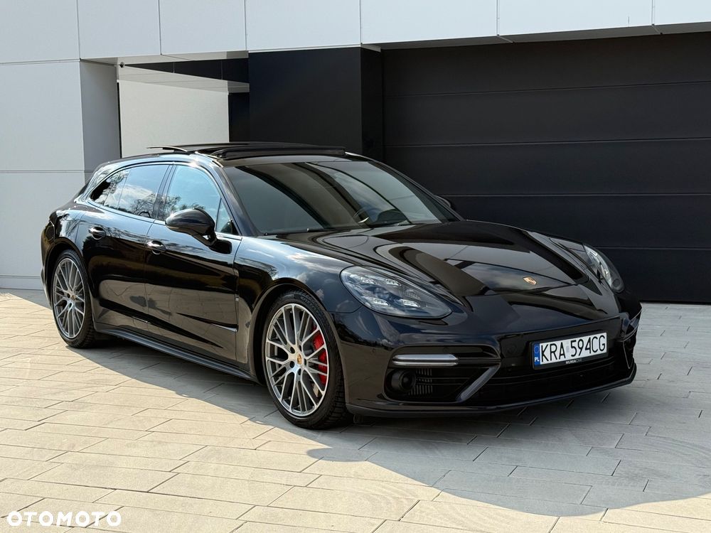 Porsche Panamera Turbo - 28