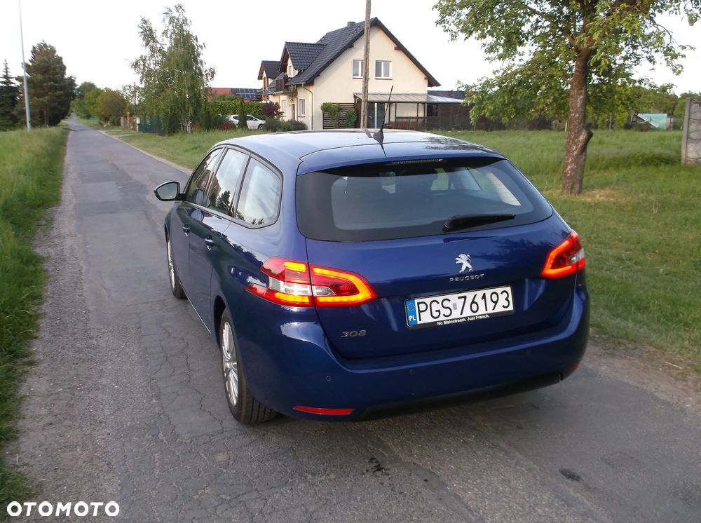 Peugeot 308 PureTech 130 GPF EAT8 Stop & Start Active Business-Paket - 36
