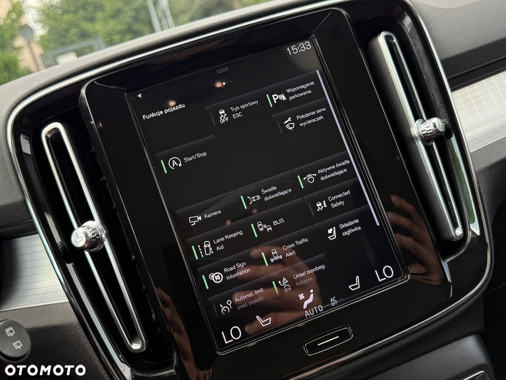 Volvo XC 40 T3 Momentum Pro - 31