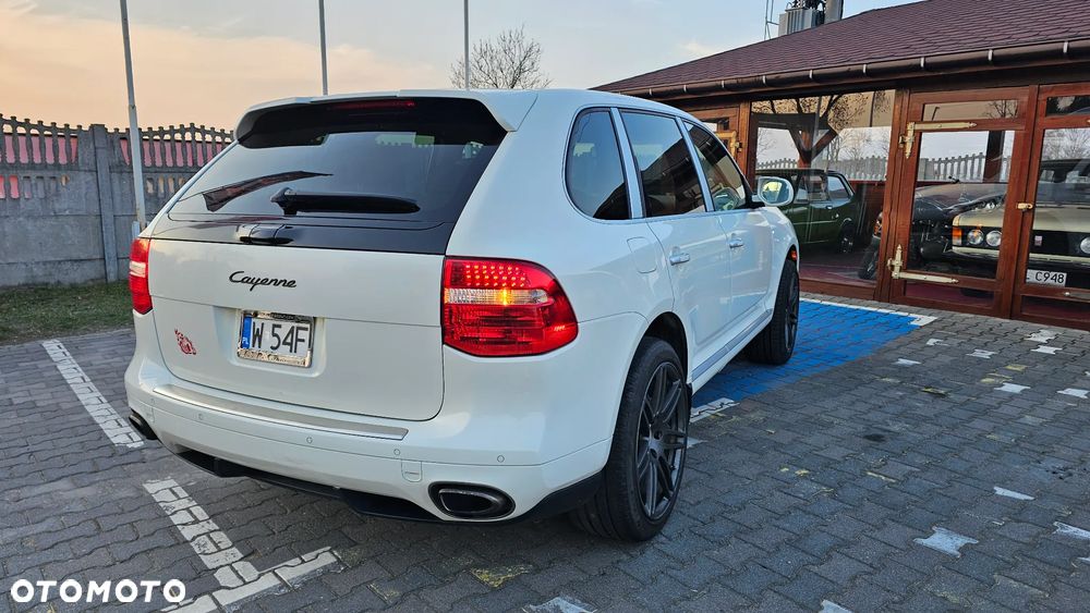 Porsche Cayenne - 22