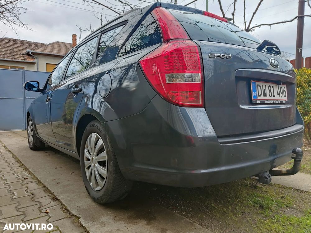 Kia Ceed 1.6 CRDi SW ISG Vision - 6