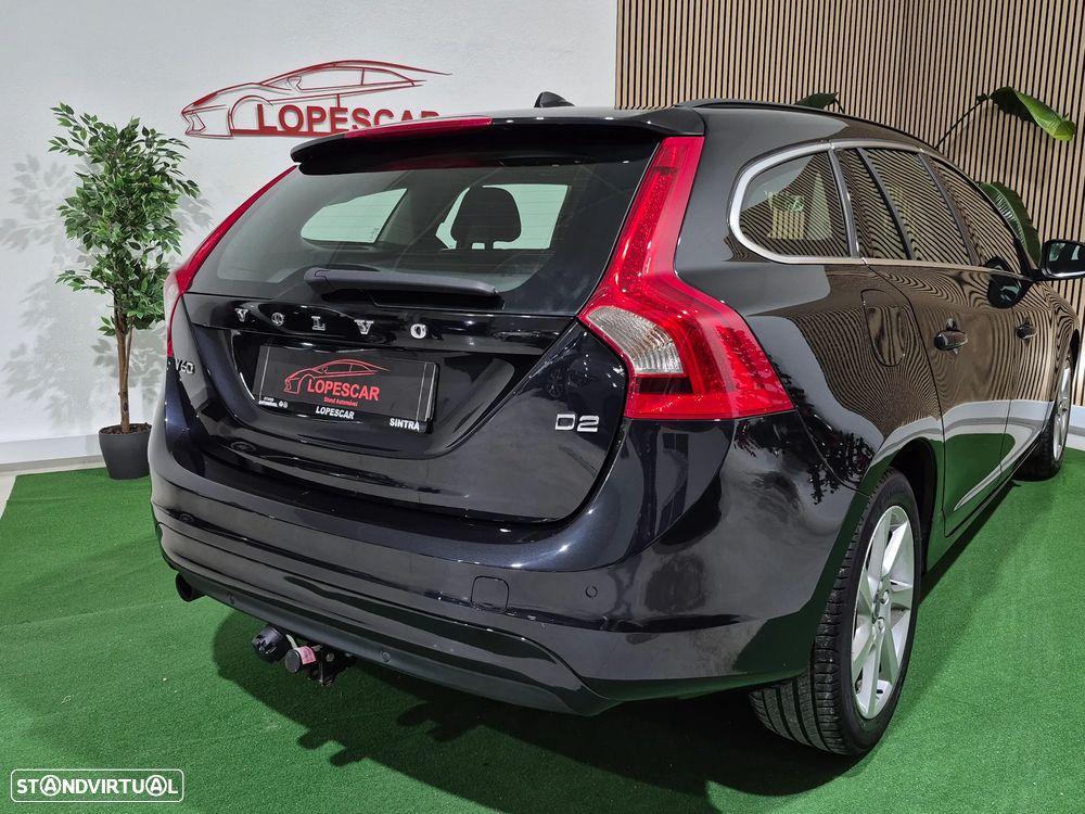 Volvo V60 1.6 D2 Momentum Eco Powershift - 6