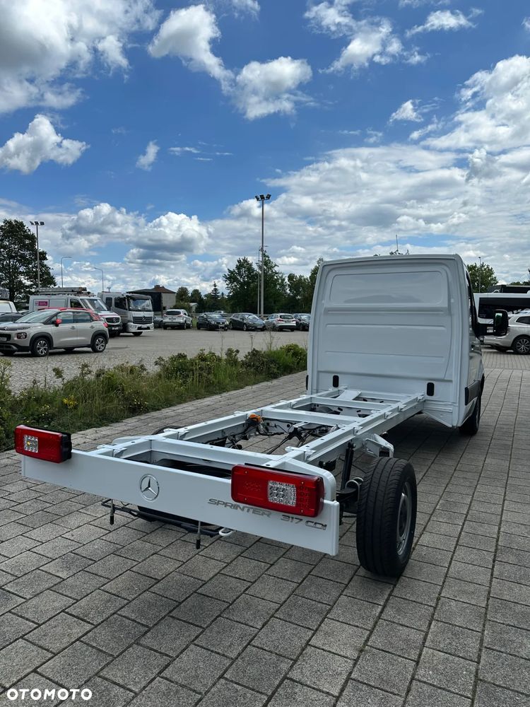 Mercedes-Benz Sprinter - 6