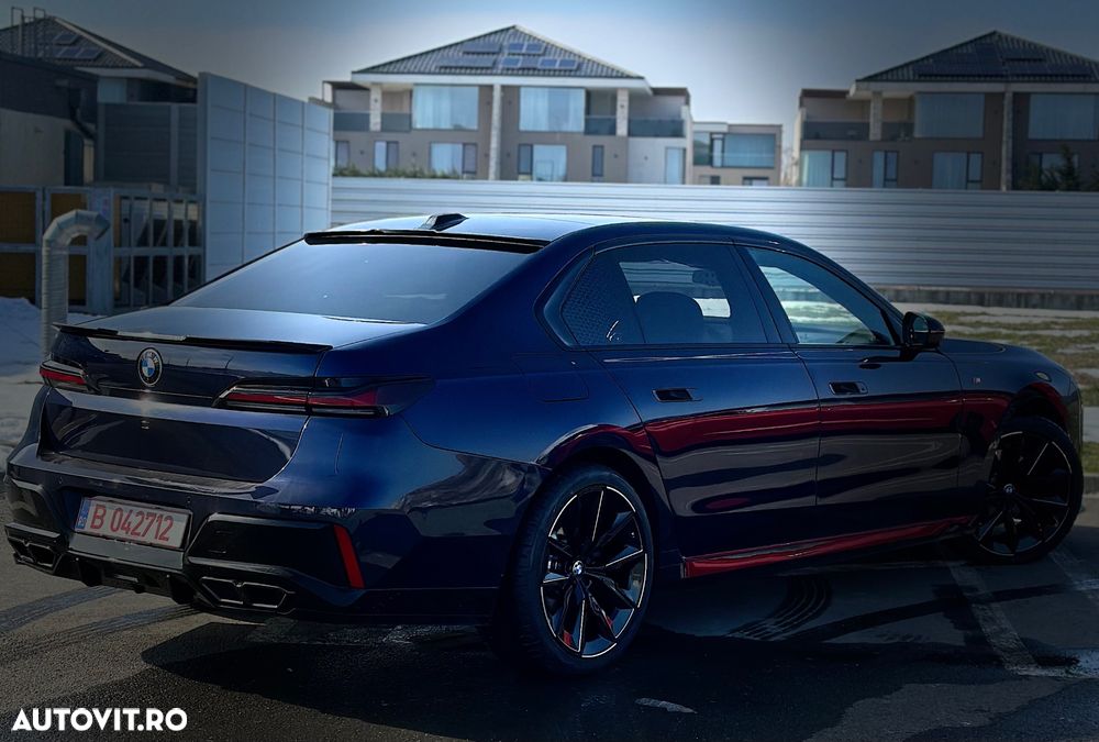 BMW Seria 7 740d xDrive MHEV - 14