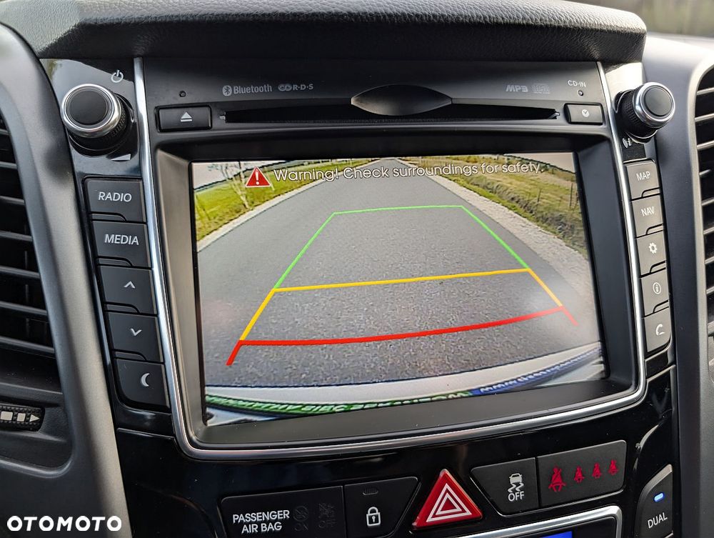 Hyundai i30 blue Kombi 1.4 YES Gold - 23