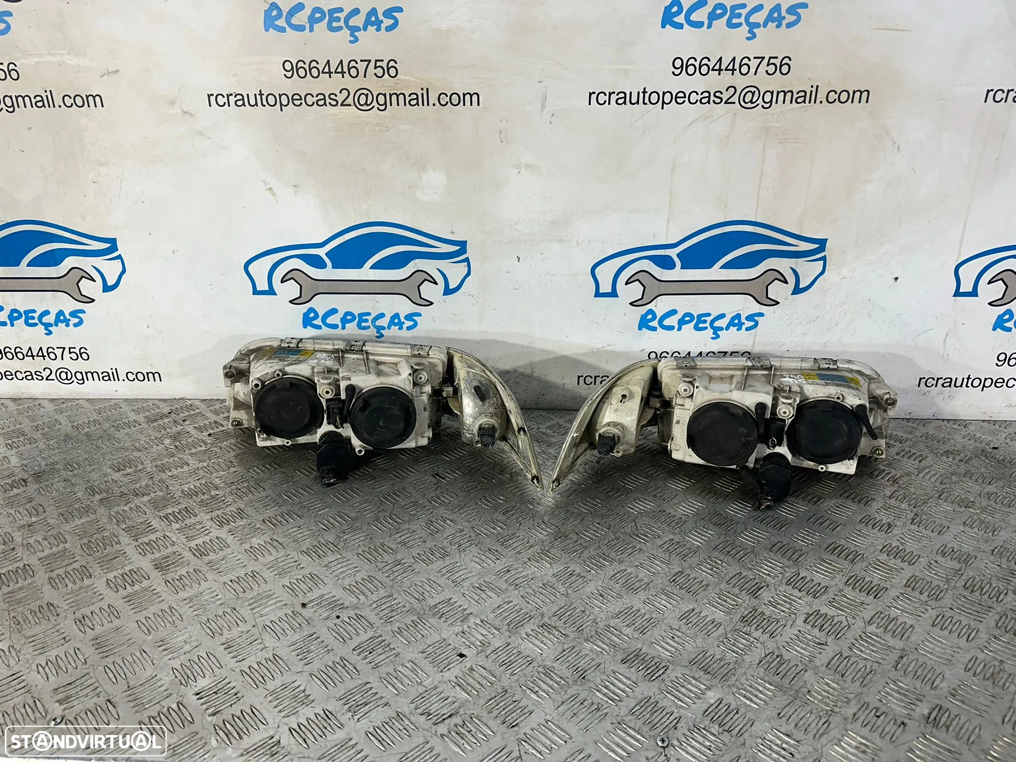 Conjunto Farois Oticas Esquerda Direita Originais Volvo V40 S40 1LG007861-35 1LG007861-36 2000 - 2004 - 5