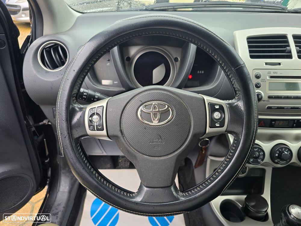 Toyota Urban Cruiser 1.33 VVT-i High Pack - 20