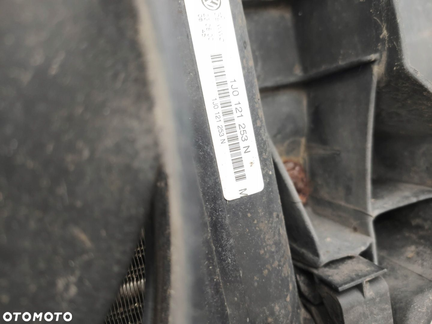 PAS PRZEDNI BELKA VW GOLF IV CHŁODNICE WENTYLATOR 1J0 - 16