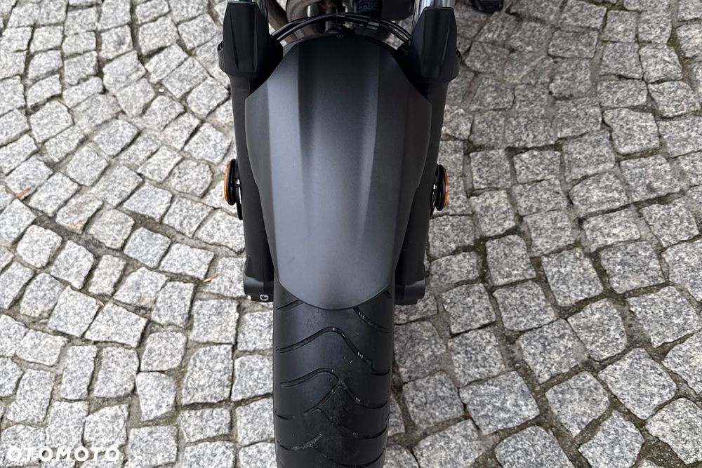 Yamaha MT - 19