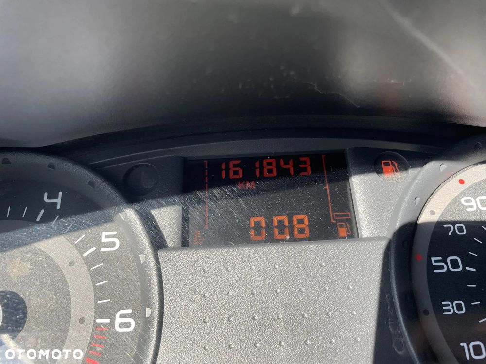 Renault Clio - 30