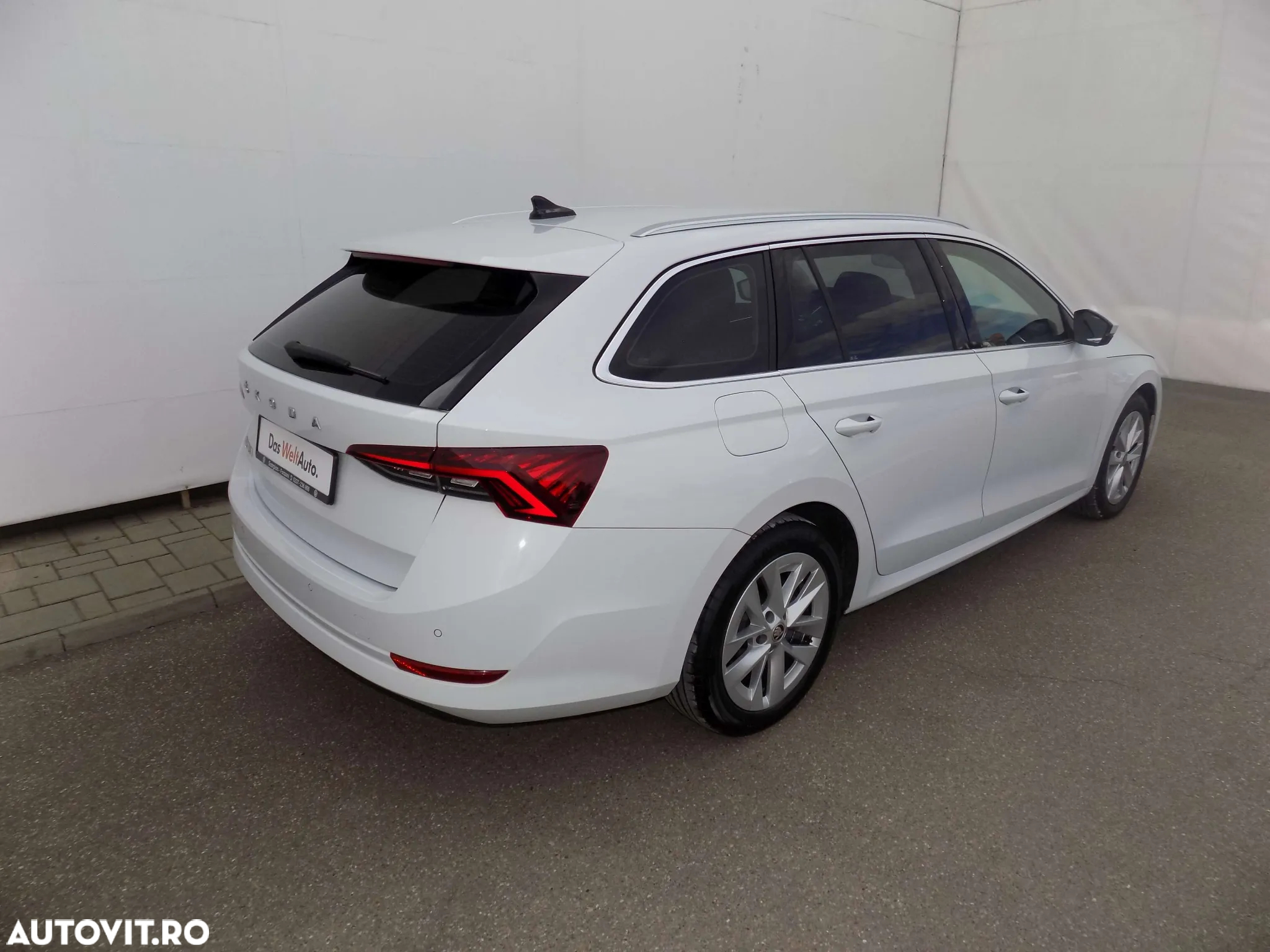 Skoda Octavia 2.0 TDI DSG Style - 6