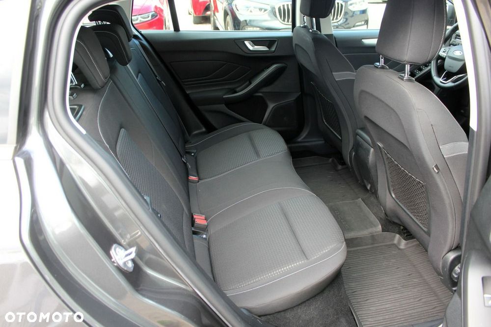 Ford Focus 1.0 EcoBoost Connected - 11