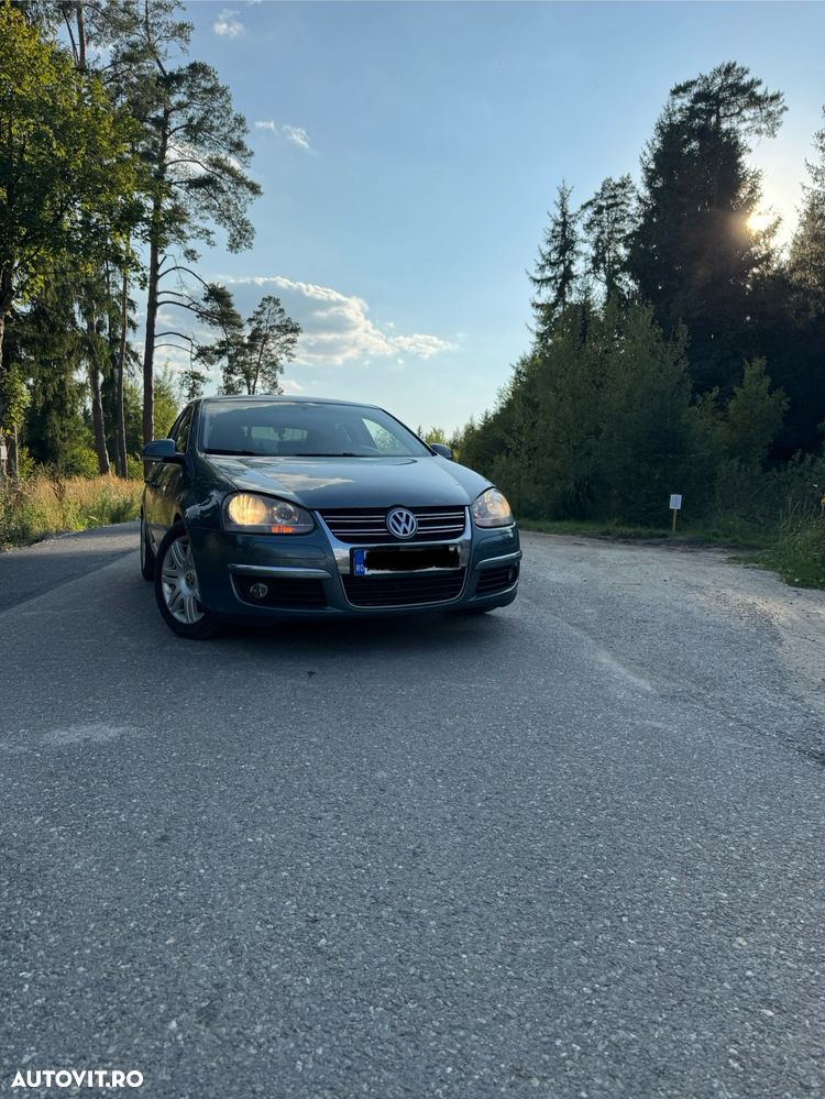 Volkswagen Jetta - 2