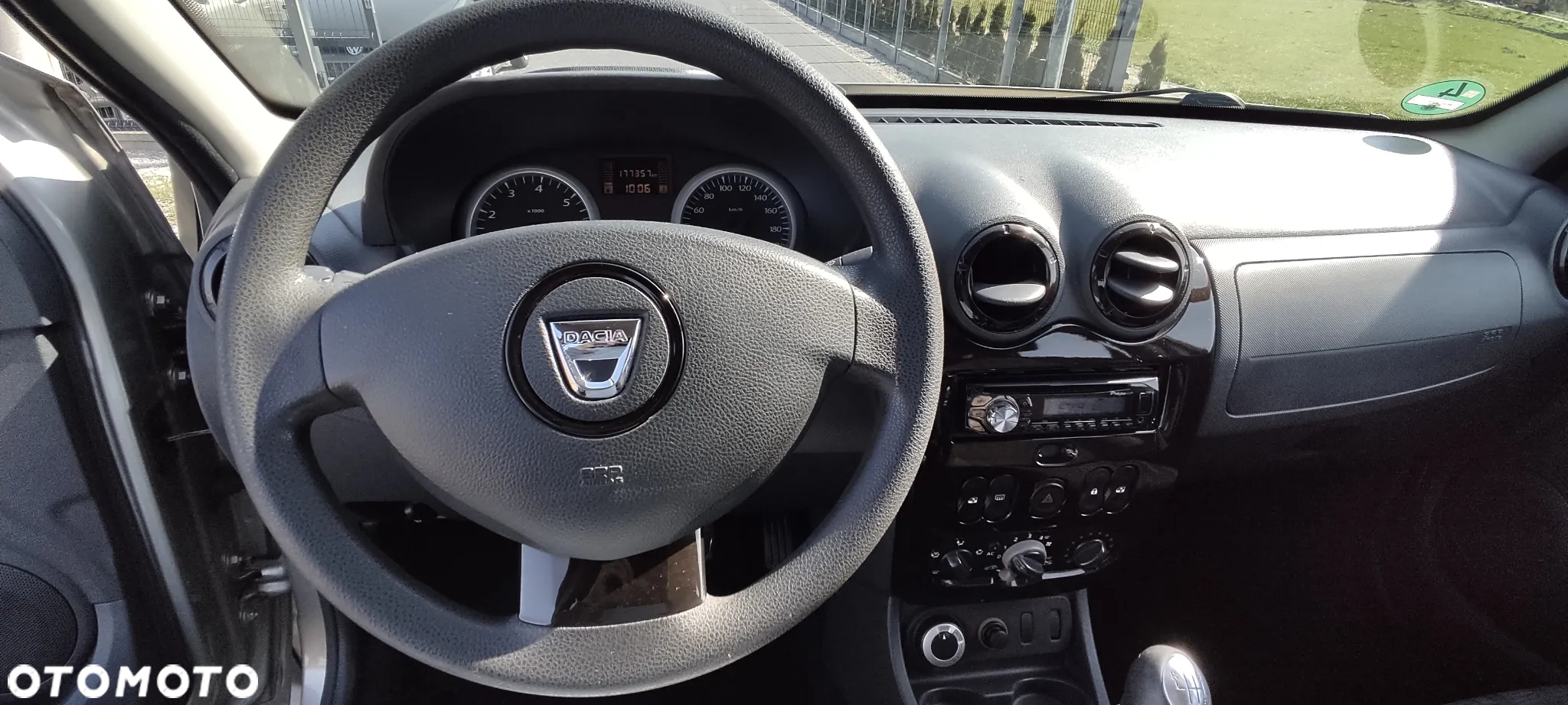 Dacia Duster 1.6 16V 4x4 Ambiance - 13