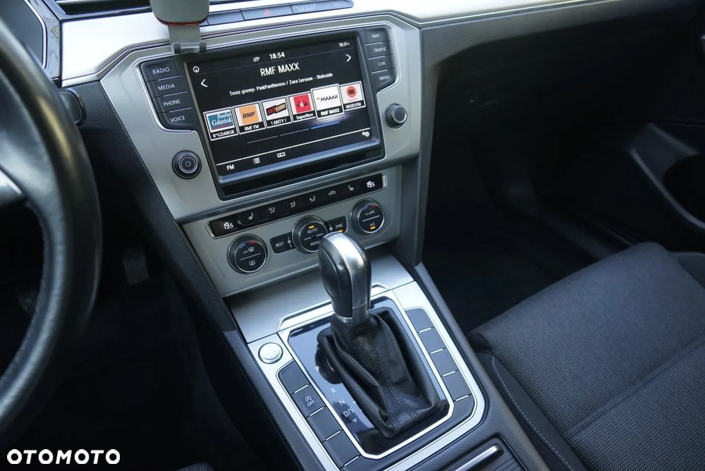 Volkswagen Passat Variant 2.0 TDI BMT Comfortline DSG - 12