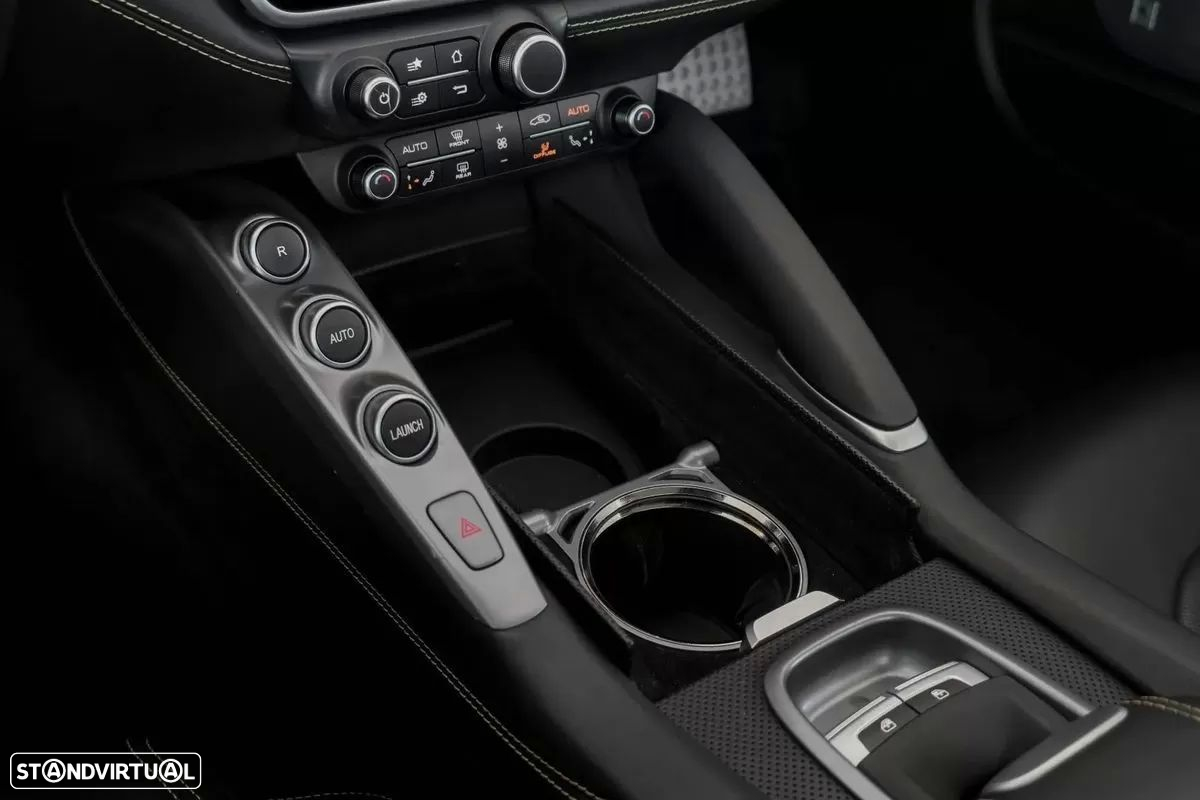 Ferrari GTC4 Lusso - 10