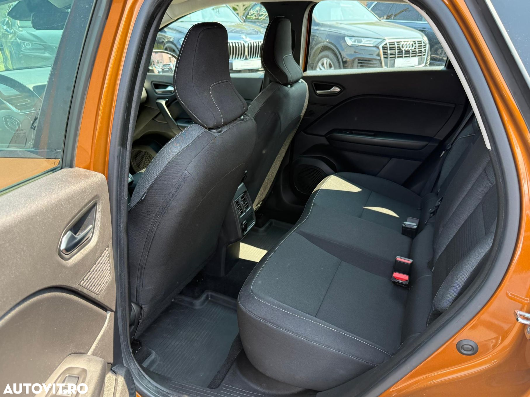 Renault Captur - 23