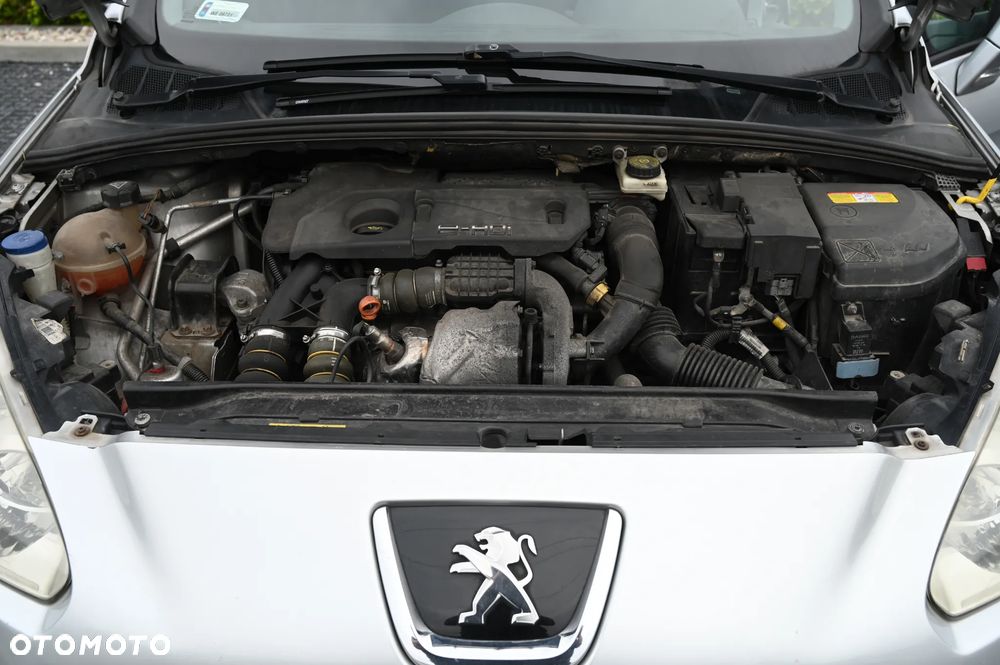 Peugeot 308 - 8