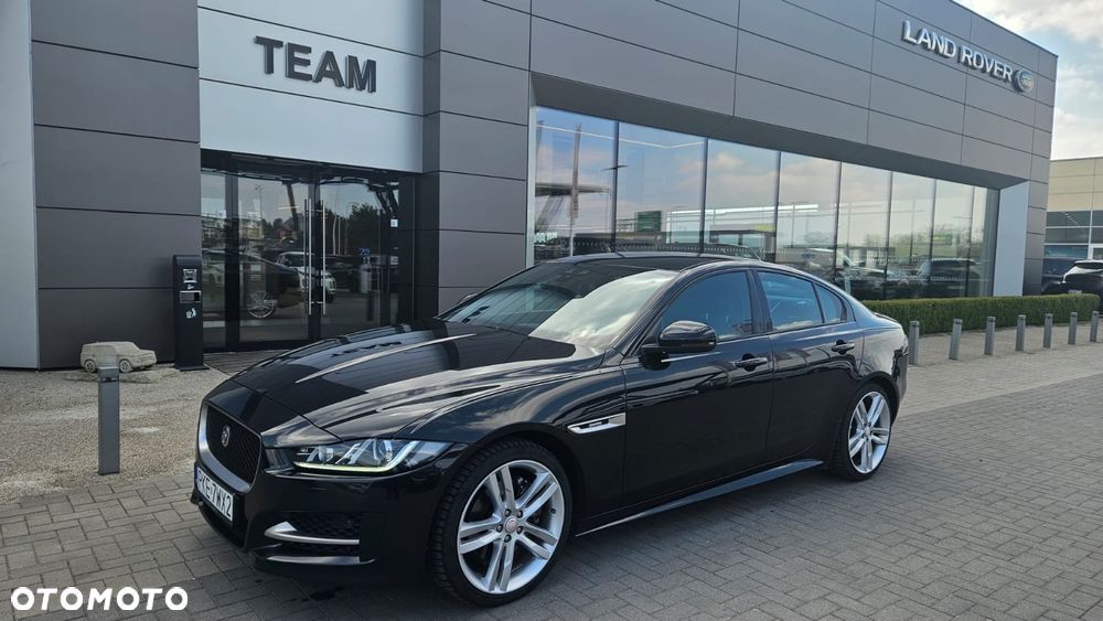 Jaguar XE - 3