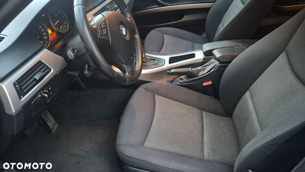 BMW Seria 3 - 17