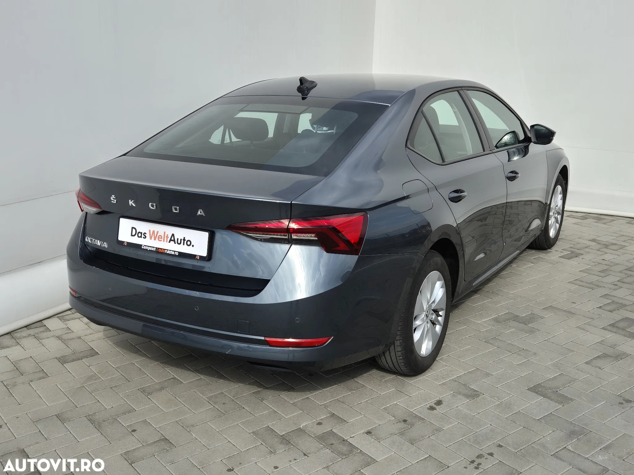Skoda Octavia 2.0 TDI DSG Ambition - 5