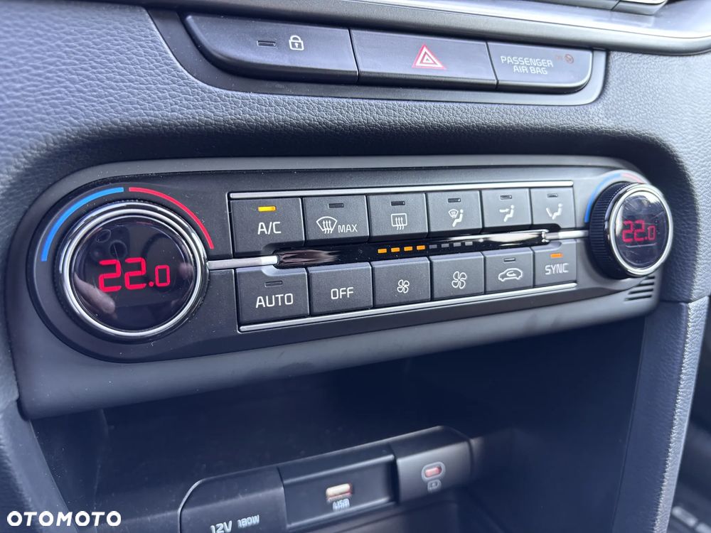 Kia XCeed 1.5 T-GDI M - 17