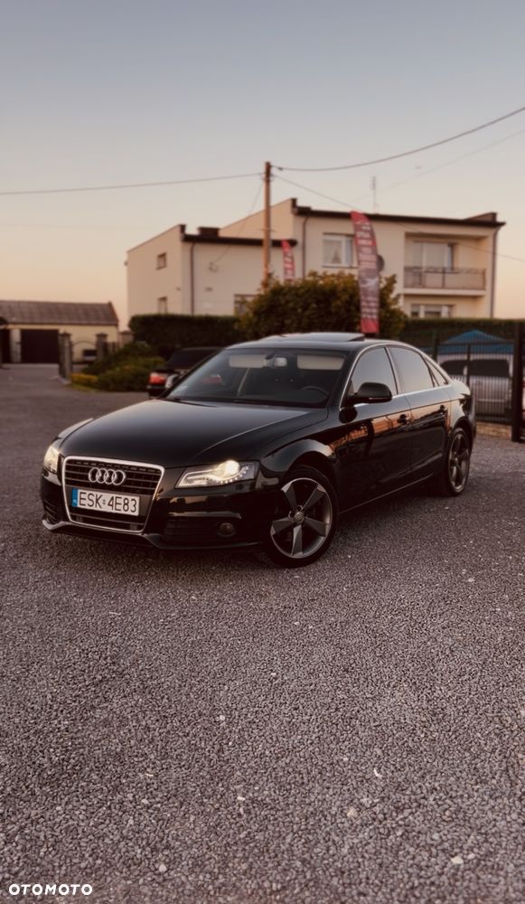 Audi A4 Limousine - 1