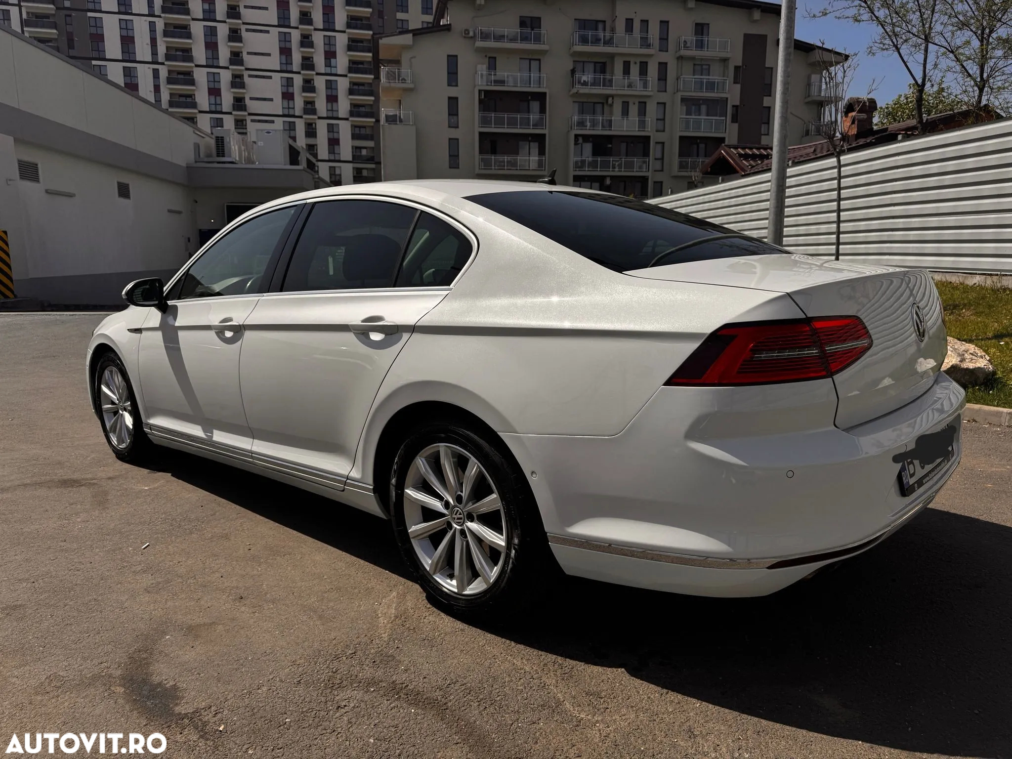 Volkswagen Passat 2.0 TDI DSG 4Mot Highline - 11