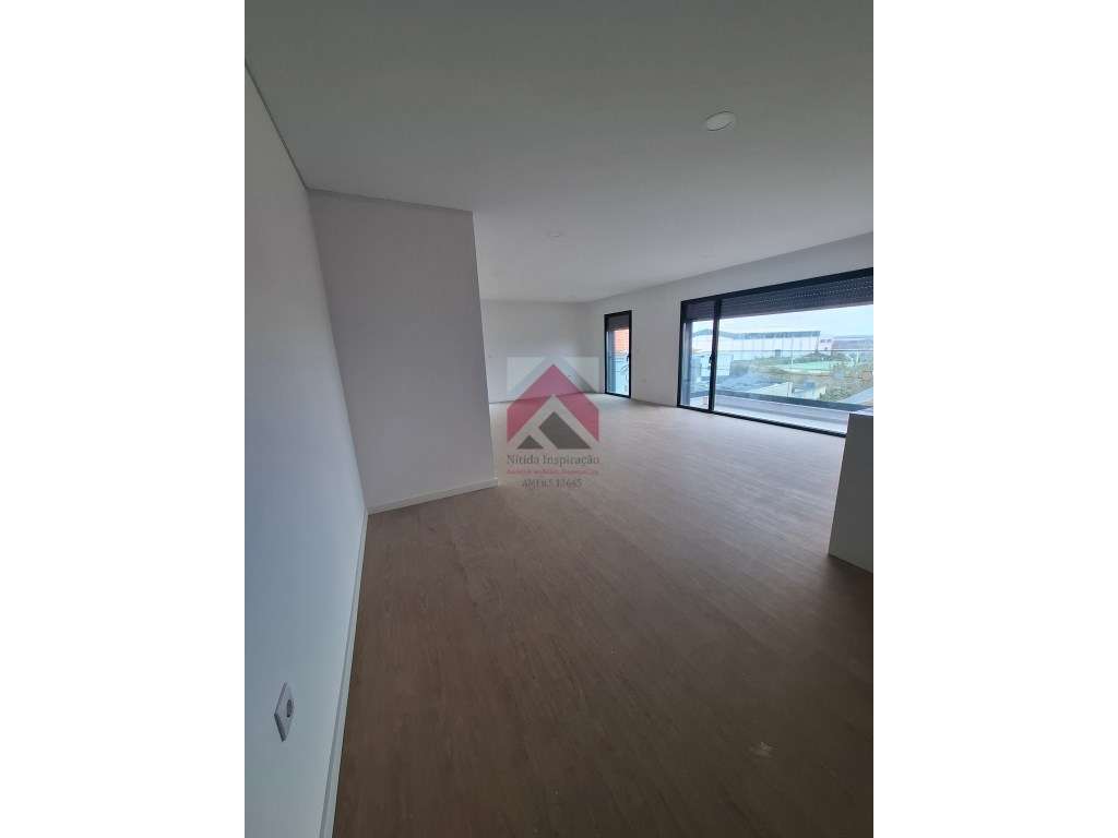 Apartamento T2 + Duplex Amplo + Terraço na Cobertura em Esgueira, A... - Grande imagem: 5/60