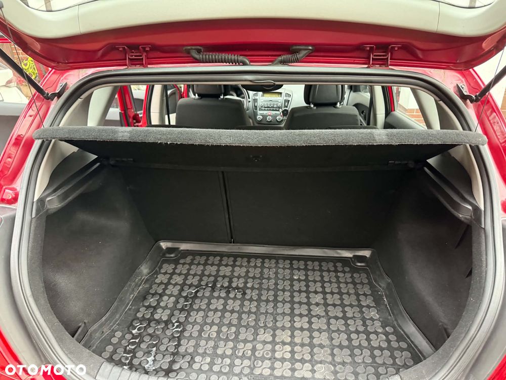 Kia Ceed - 6