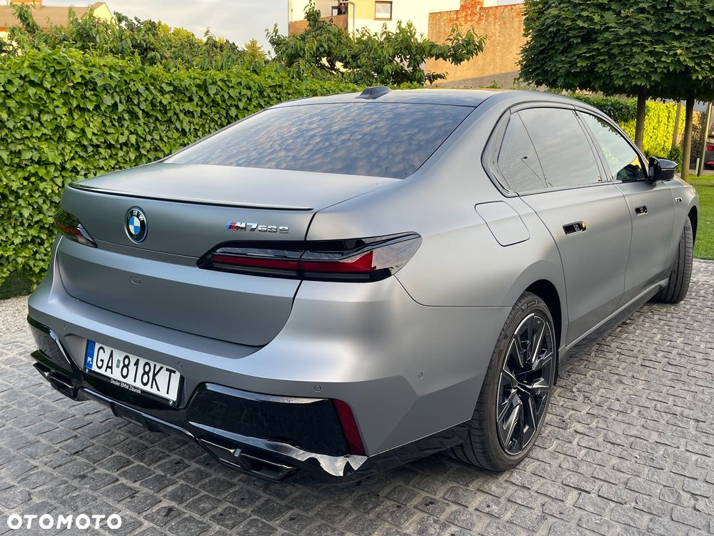 BMW Seria 7 M760e PHEV xDrive Individual Edition sport - 7